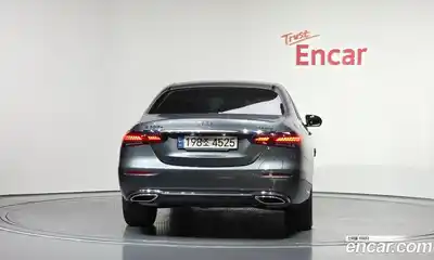 Mercedes-Benz E-Class 2021 2.0 гидро в Москве № 1147446, миниатюра 3