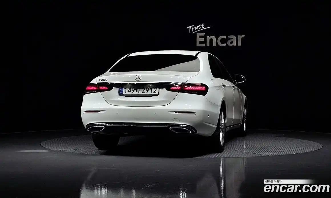 Mercedes-Benz E-Class 2020 2.0 гидро, фото 4