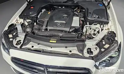 Mercedes-Benz E-Class 2020 2.0 гидро, миниатюра 6