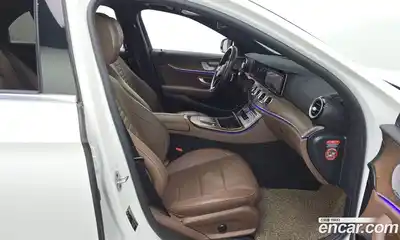 Mercedes-Benz E-Class 2021 2.0 гидро в Москве № 1147723, миниатюра 11