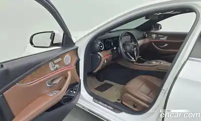 Mercedes-Benz E-Class 2021 2.0 гидро в Москве № 1147723, миниатюра 10