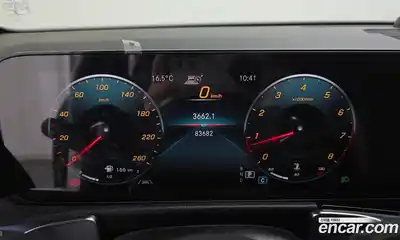 Mercedes-Benz GLB-Class 2021 2.0 гидро в Москве № 1147847, миниатюра 8