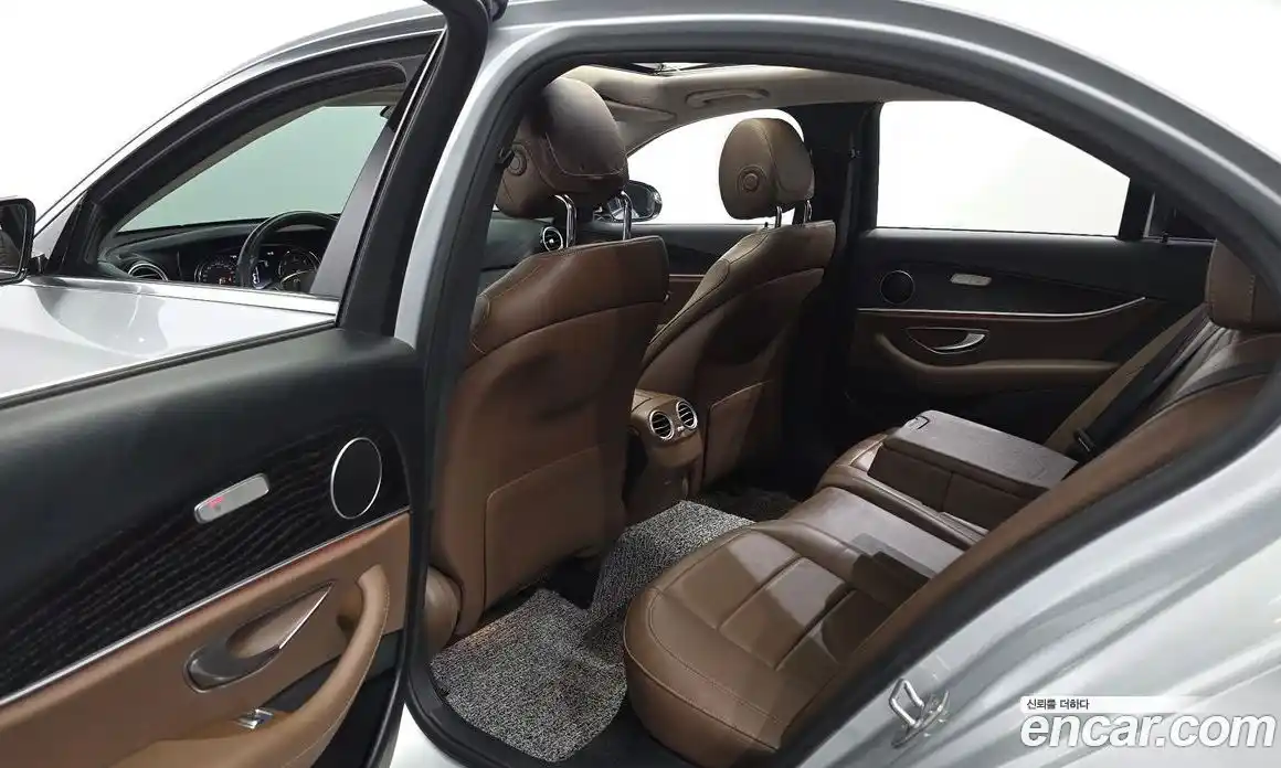 Mercedes-Benz E-Class 2018 1.9 Автомат в Москве № 1147887, фото 11