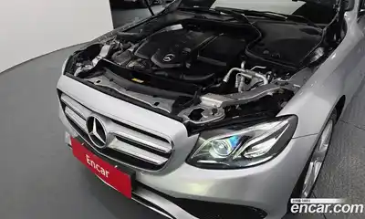 Mercedes-Benz E-Class 2018 1.9 Автомат в Москве № 1147887, миниатюра 6