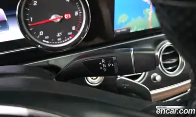 Mercedes-Benz E-Class 2018 1.9 Автомат в Москве № 1147887, миниатюра 9