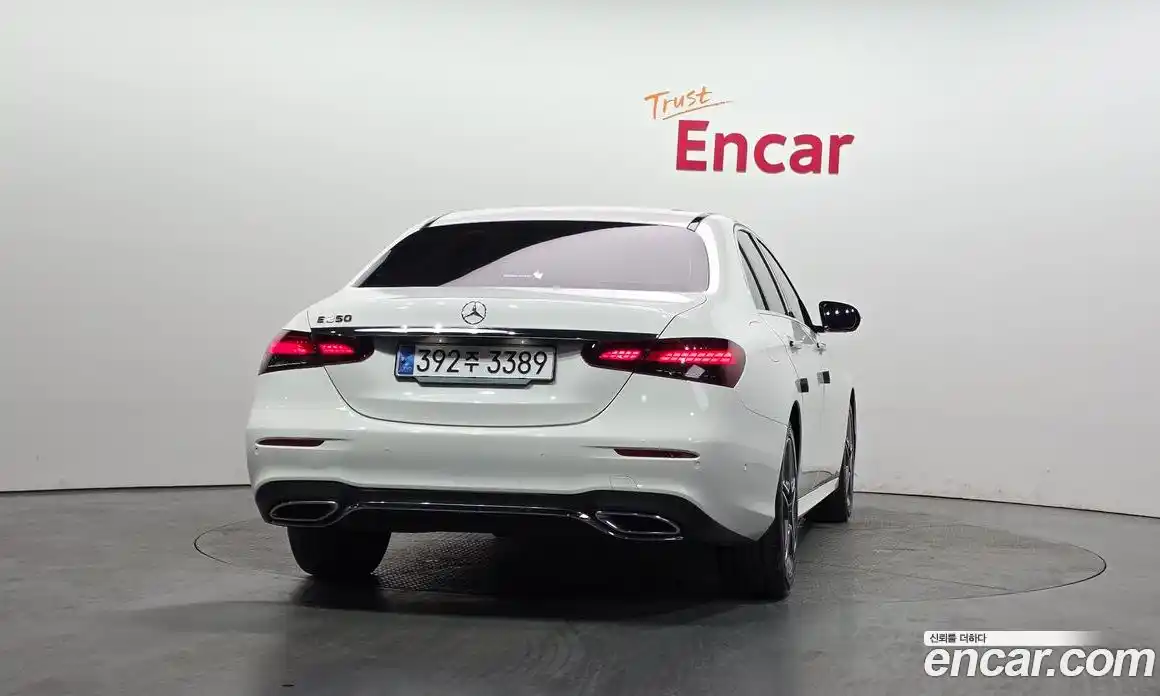 Mercedes-Benz E-Class 2023 2.0 Автомат в Москве № 1148011, фото 4