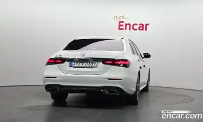 Mercedes-Benz E-Class 2023 2.0 Автомат в Москве № 1148011, миниатюра 4