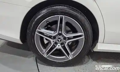 Mercedes-Benz E-Class 2023 2.0 Автомат в Москве № 1148011, миниатюра 5