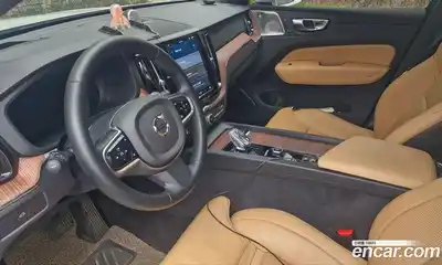 Volvo XC60 2025 2.0 гидро в Москве № 1149244, миниатюра 2