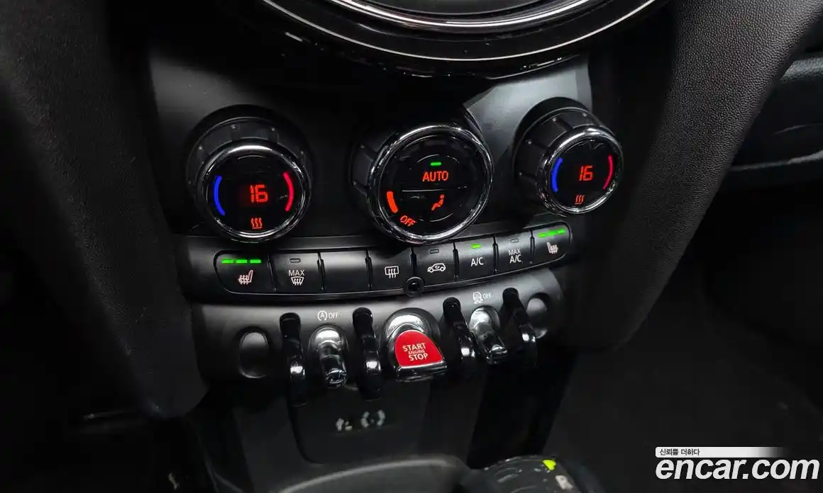 Mini Cooper 2017 1.5 гидро в Москве № 1149858, фото 16