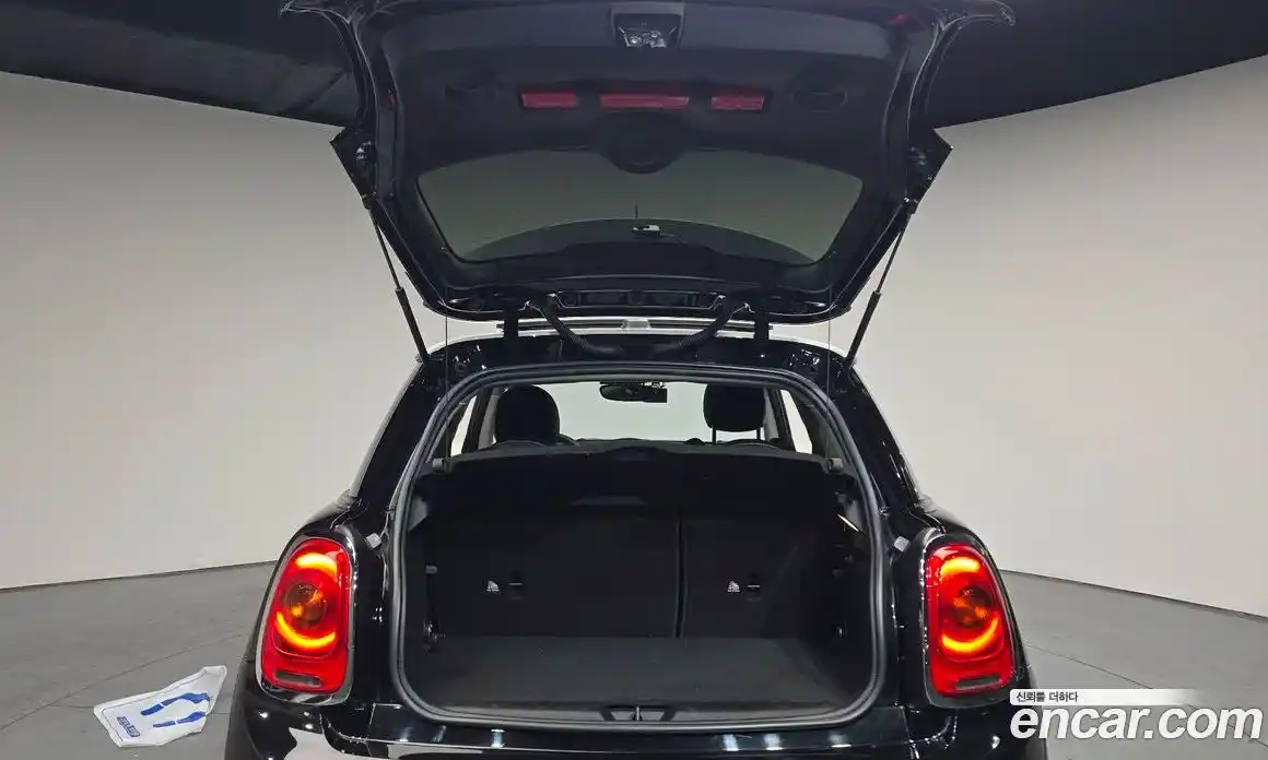 Mini Cooper 2017 1.5 гидро в Москве № 1149858, фото 19