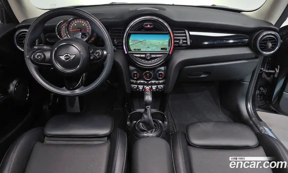 Mini Cooper 2017 1.5 гидро в Москве № 1149858, фото 6