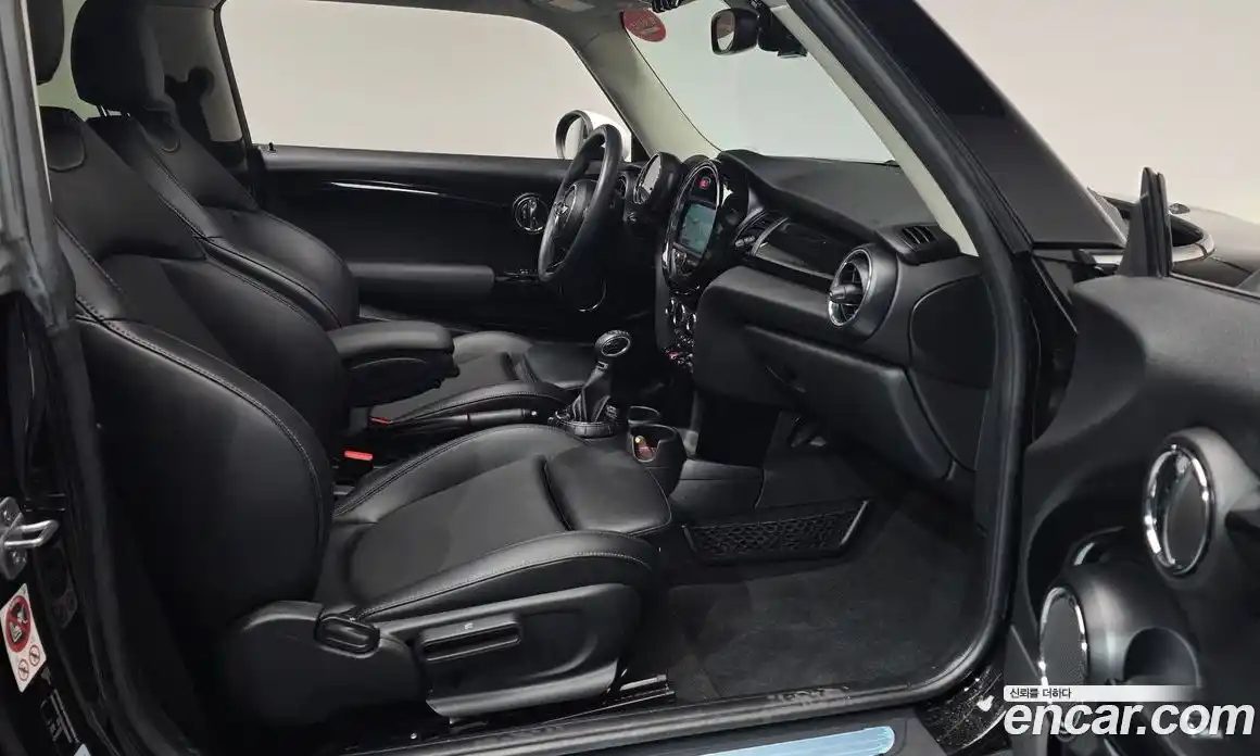 Mini Cooper 2017 1.5 гидро в Москве № 1149858, фото 10