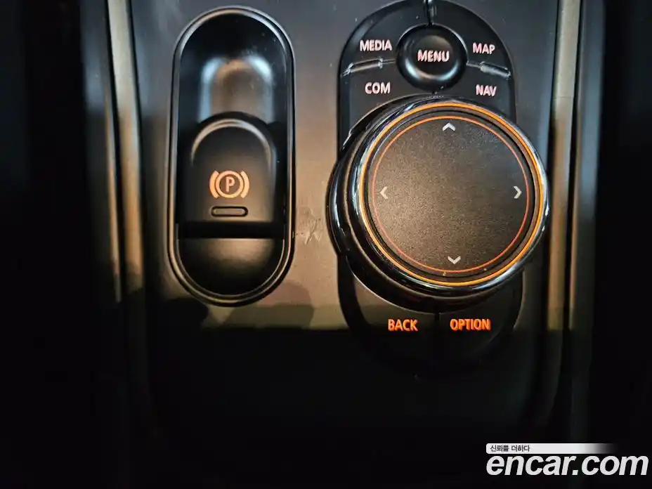 Mini Countryman 2017 2.0 гидро в Москве № 1150175, фото 15