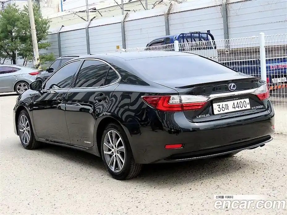 Lexus ES 2017 2.5 гидро в Москве № 1150913, фото 3