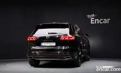 Volkswagen Touareg 2023 3.0 гидро в Москве № 1151009, миниатюра 4