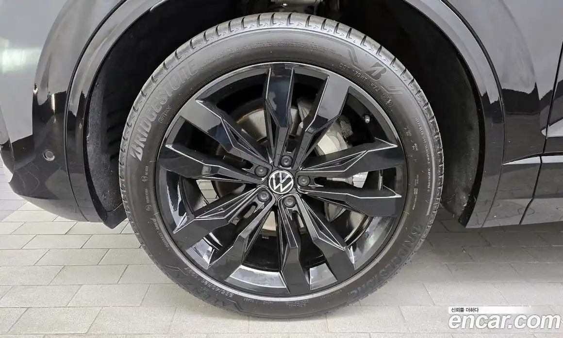Volkswagen Touareg 2023 3.0 гидро в Москве № 1151009, фото 5