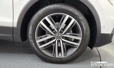 Volkswagen Tiguan 2022 2.0 гидро в Москве № 1151204, миниатюра 5