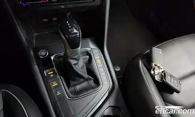 Volkswagen Tiguan 2022 2.0 гидро в Москве № 1151204, миниатюра 9