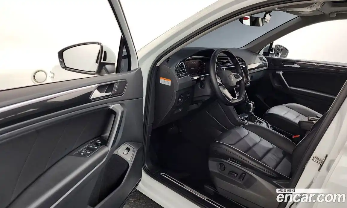 Volkswagen Tiguan 2022 2.0 гидро в Москве № 1151204, фото 10