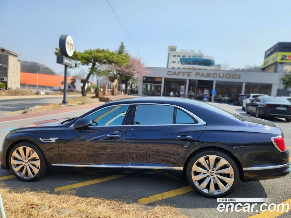Bentley Flying Spur 2022 4.0 гидро в Москве № 1151585, фото 11