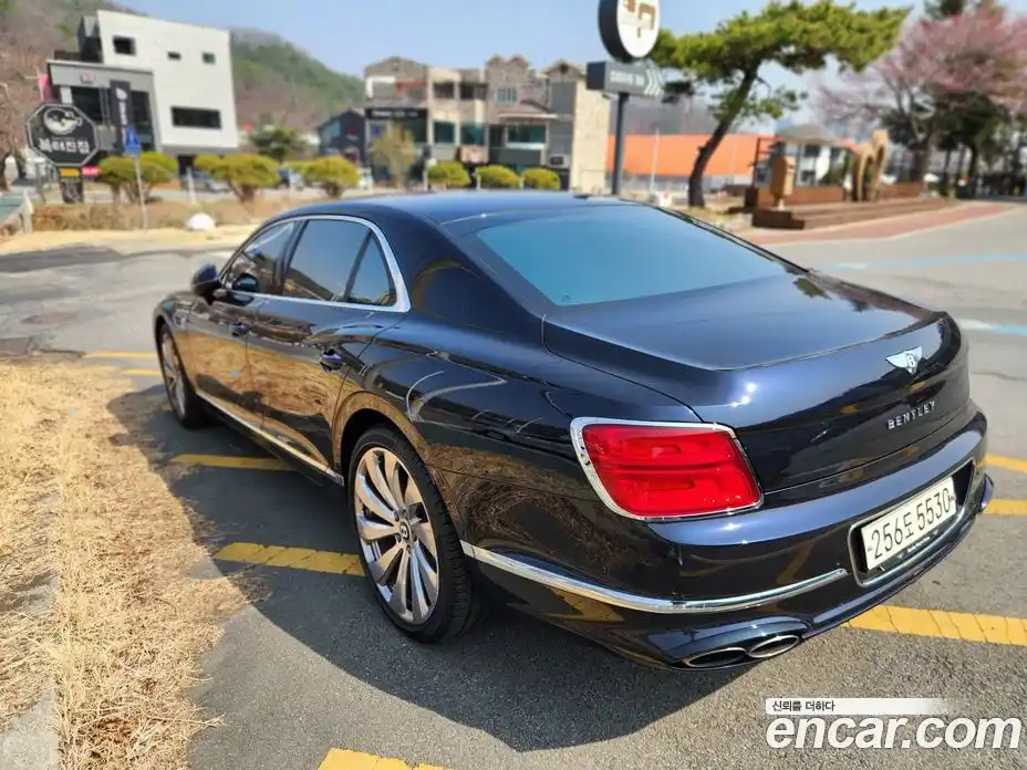 Bentley Flying Spur 2022 4.0 гидро в Москве № 1151585, фото 14