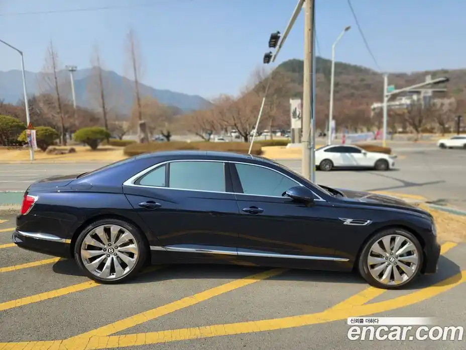 Bentley Flying Spur 2022 4.0 гидро в Москве № 1151585, фото 15