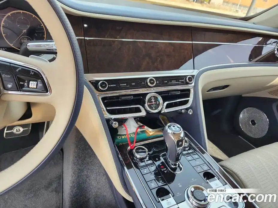 Bentley Flying Spur 2022 4.0 гидро в Москве № 1151585, фото 8