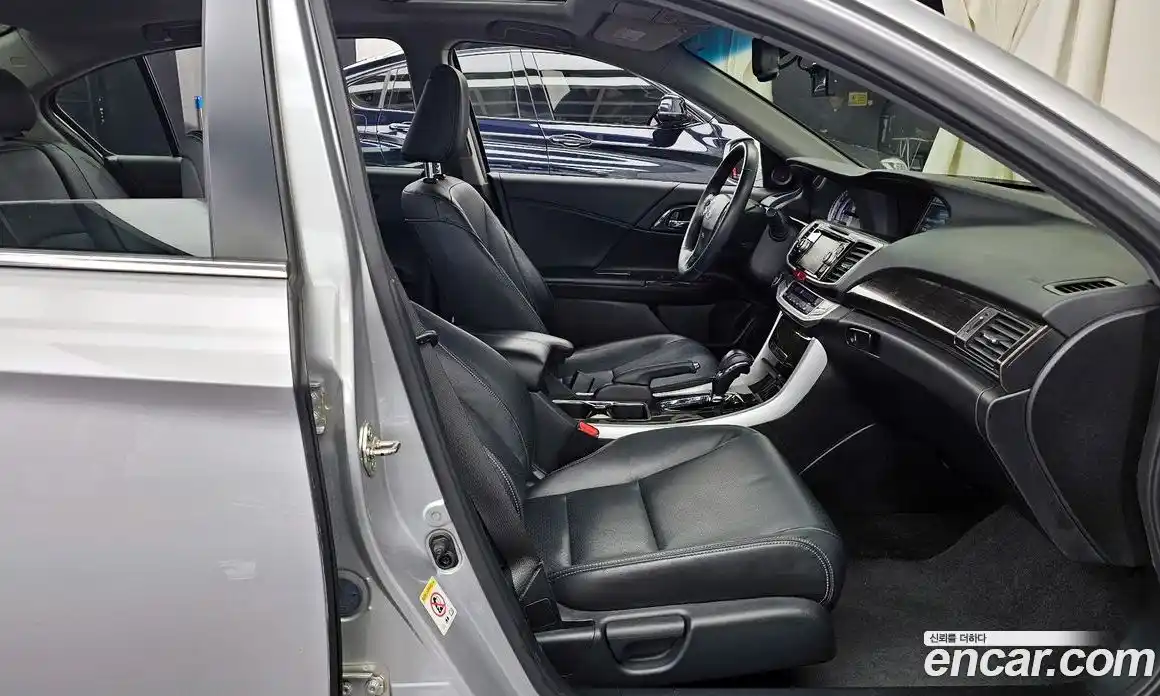 Honda Accord 2015 2.4 гидро в Москве № 1151900, фото 11