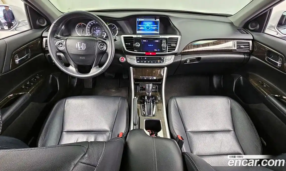 Honda Accord 2015 2.4 гидро в Москве № 1151900, фото 7