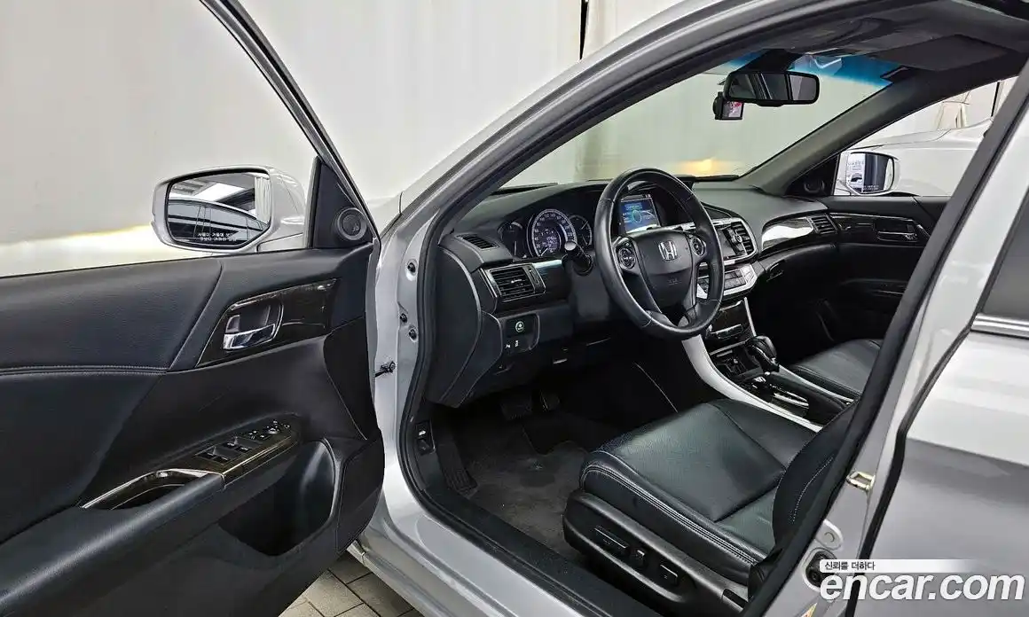 Honda Accord 2015 2.4 гидро в Москве № 1151900, фото 10