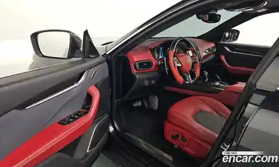 Maserati Levante 2018 3.0 гидро в Москве № 1152428, миниатюра 11