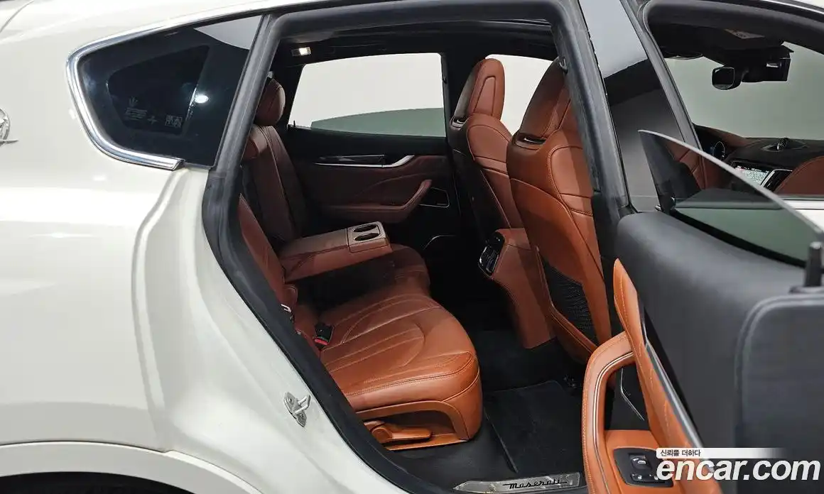 Maserati Levante 2019 3.0 гидро в Москве № 1152459, фото 12