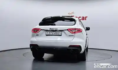 Maserati Levante 2019 3.0 гидро в Москве № 1152459, миниатюра 4