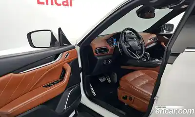 Maserati Levante 2019 3.0 гидро в Москве № 1152459, миниатюра 10