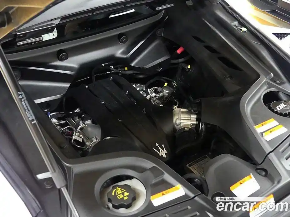 Maserati MC20 2022 3.0 гидро в Москве № 1152476, фото 6