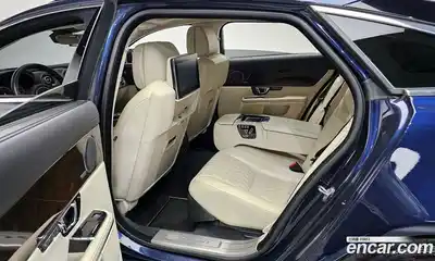 Jaguar XJ 2018 3.0 гидро в Москве № 1152532, миниатюра 11