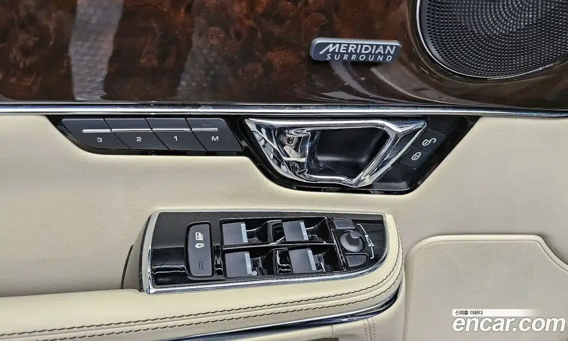 Jaguar XJ 2018 3.0 гидро в Москве № 1152532, фото 14