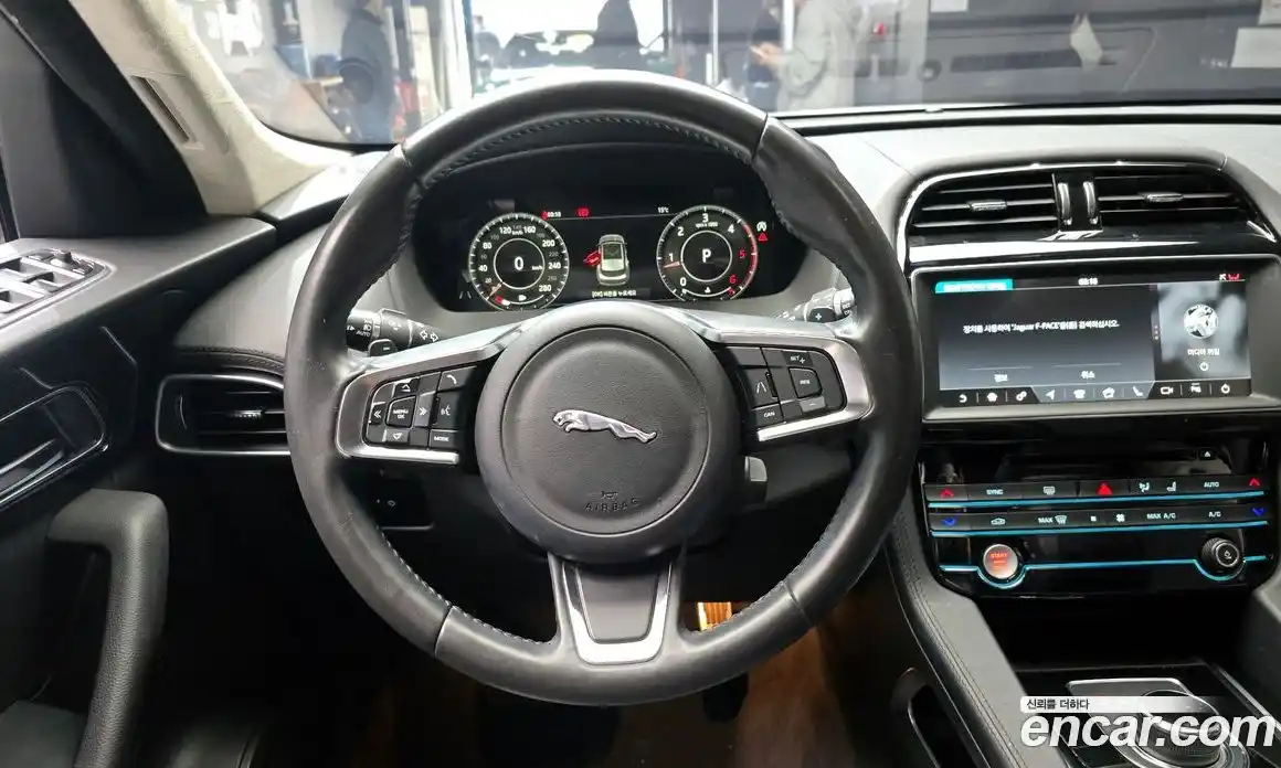 Jaguar F-Pace 2019 2.0 гидро в Москве № 1152539, фото 14