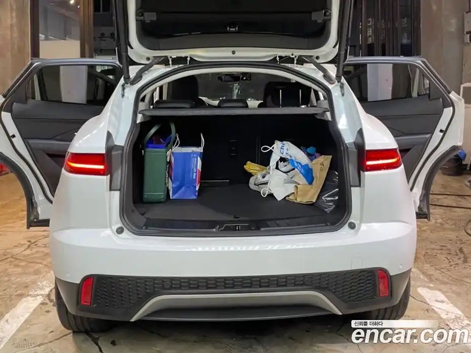 Jaguar E-Pace 2019 2.0 гидро в Москве № 1152596, фото 7