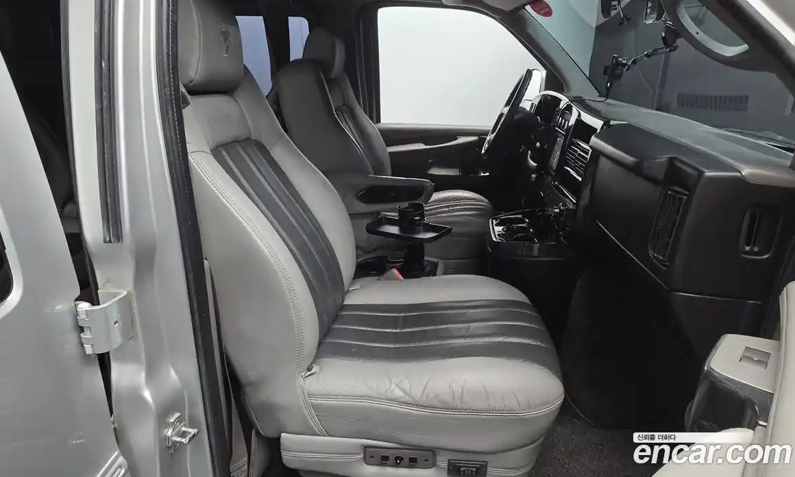 Chevrolet Express Van 2012 5.3 Автомат в Москве № 1152975, фото 10