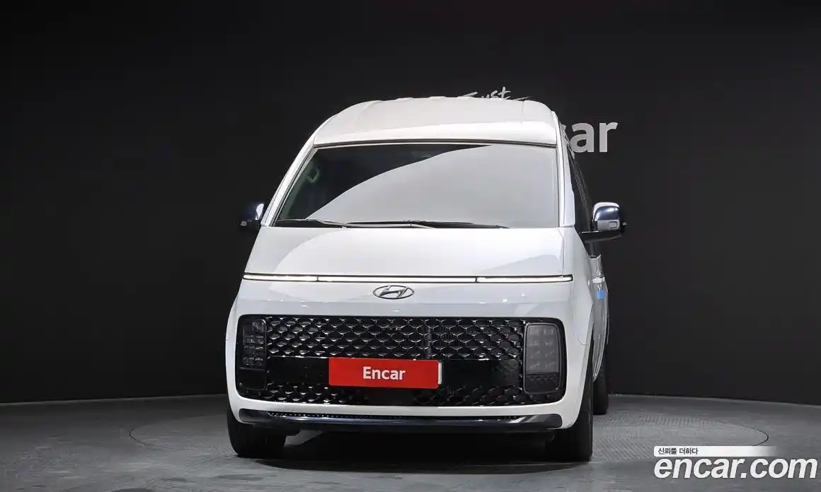 Hyundai Staria 2024 2.2 гидро в Москве № 1154575, фото 3