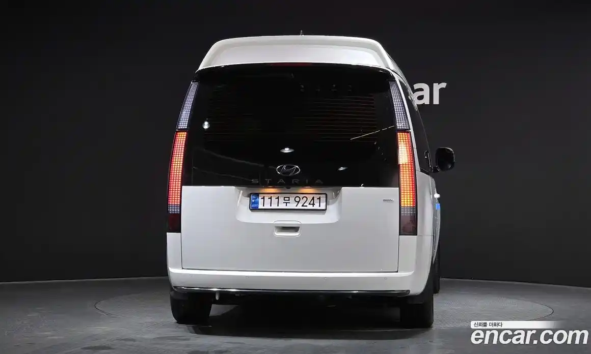Hyundai Staria 2024 2.2 гидро в Москве № 1154575, фото 4