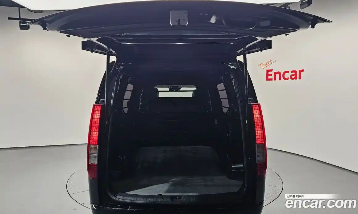 Hyundai Staria 2025 3.5 Автомат в Москве № 1154618, фото 20