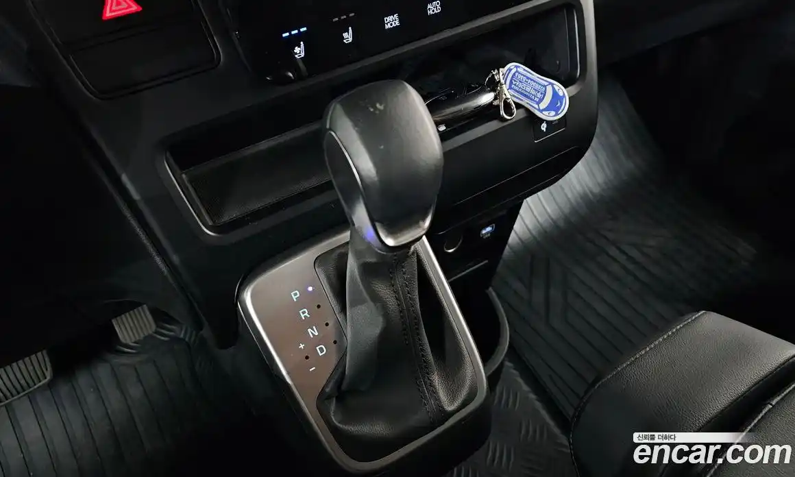 Hyundai Staria 2025 3.5 Автомат в Москве № 1154618, фото 9