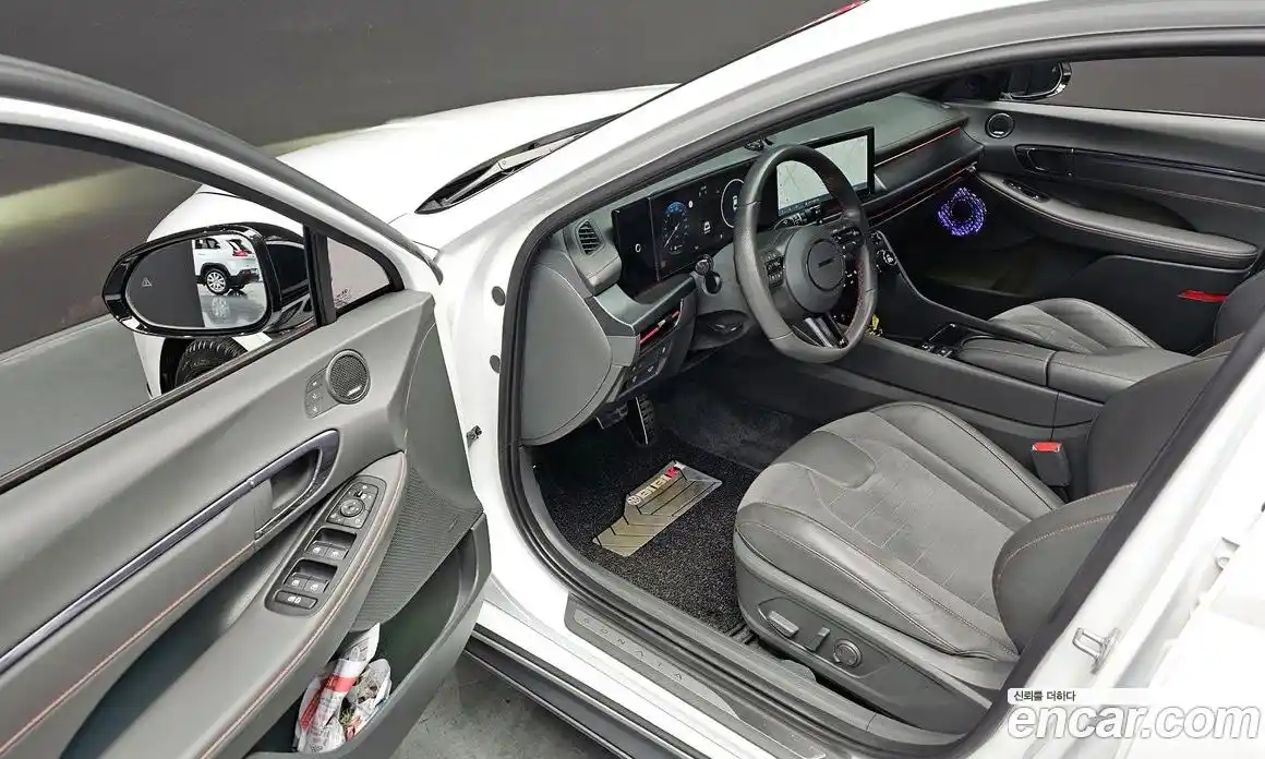 Hyundai Sonata 2023 2.5 Автомат в Москве № 1154906, фото 12