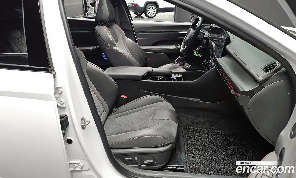 Hyundai Sonata 2023 2.5 Автомат в Москве № 1154906, фото 10