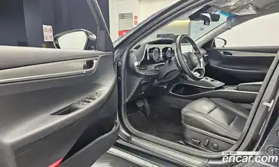 Hyundai Grandeur 2022 2.5 Автомат в Москве № 1154943, миниатюра 11