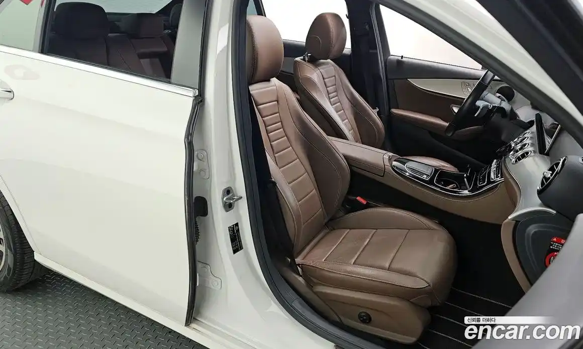 Mercedes-Benz E-Class 2020 2.0 гидро в Москве, фото 12