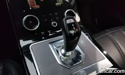 Land Rover Range-Rover Evoque 2021 2.0 гидро в Москве № 166133, миниатюра 9